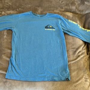 Quicksilver youth large blue long sleeve shirt